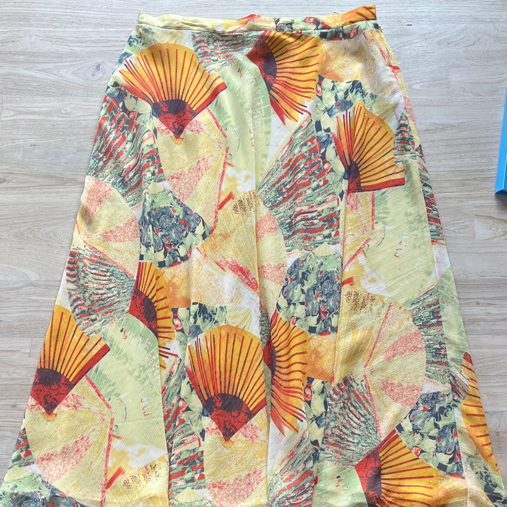 Coldwater Creek Vibrant Yellow and Orange Fan Patterned Skirt L